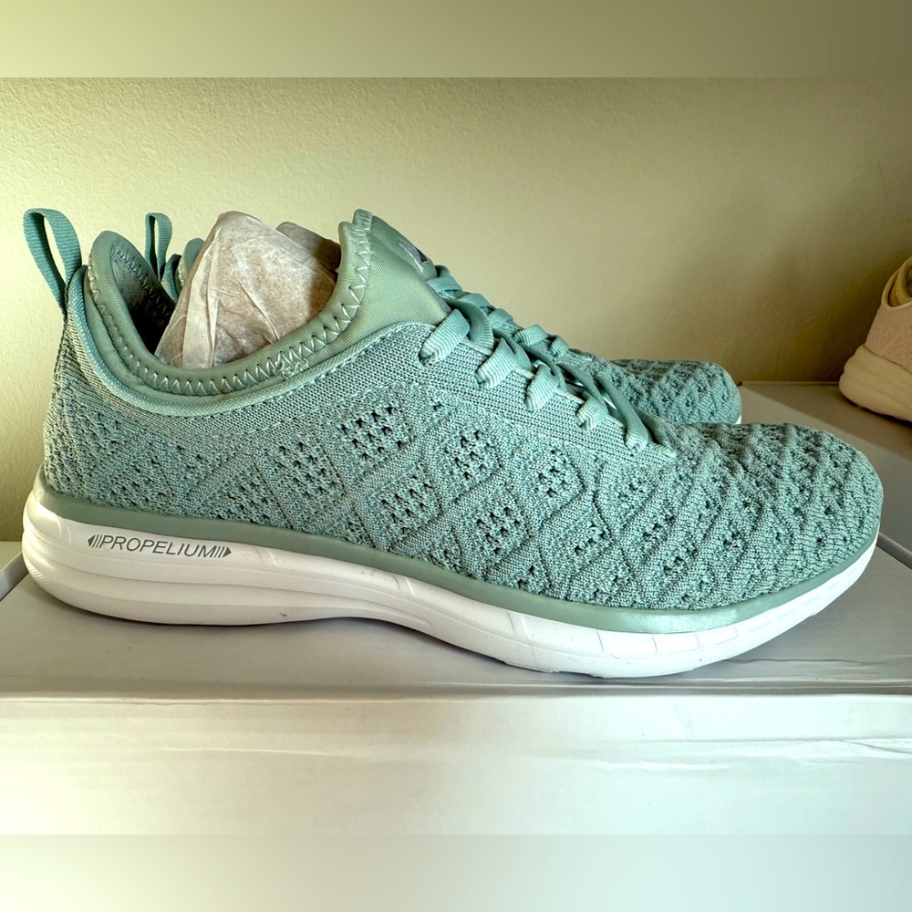 Brand New APL Techloom Phantom Sneaker Shoes Women’s Mint Green Size 7 with Box